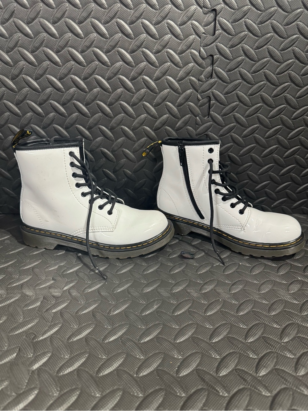 Dr. Martens 1460 J White Patent Lace Up Boots Kids Size US 3 EU 34 - Picture 4 of 16